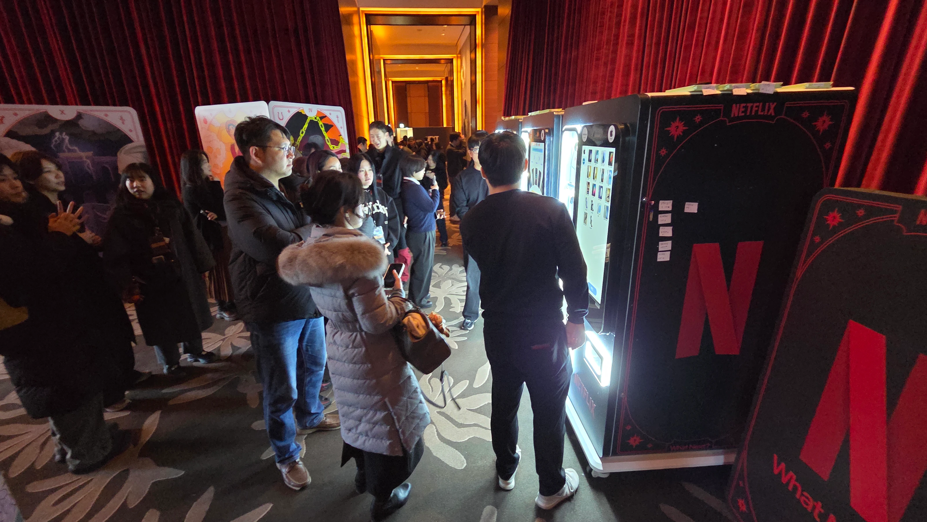Netflix 행사 공간에서 운영 중인 PCCM 커스텀 머신